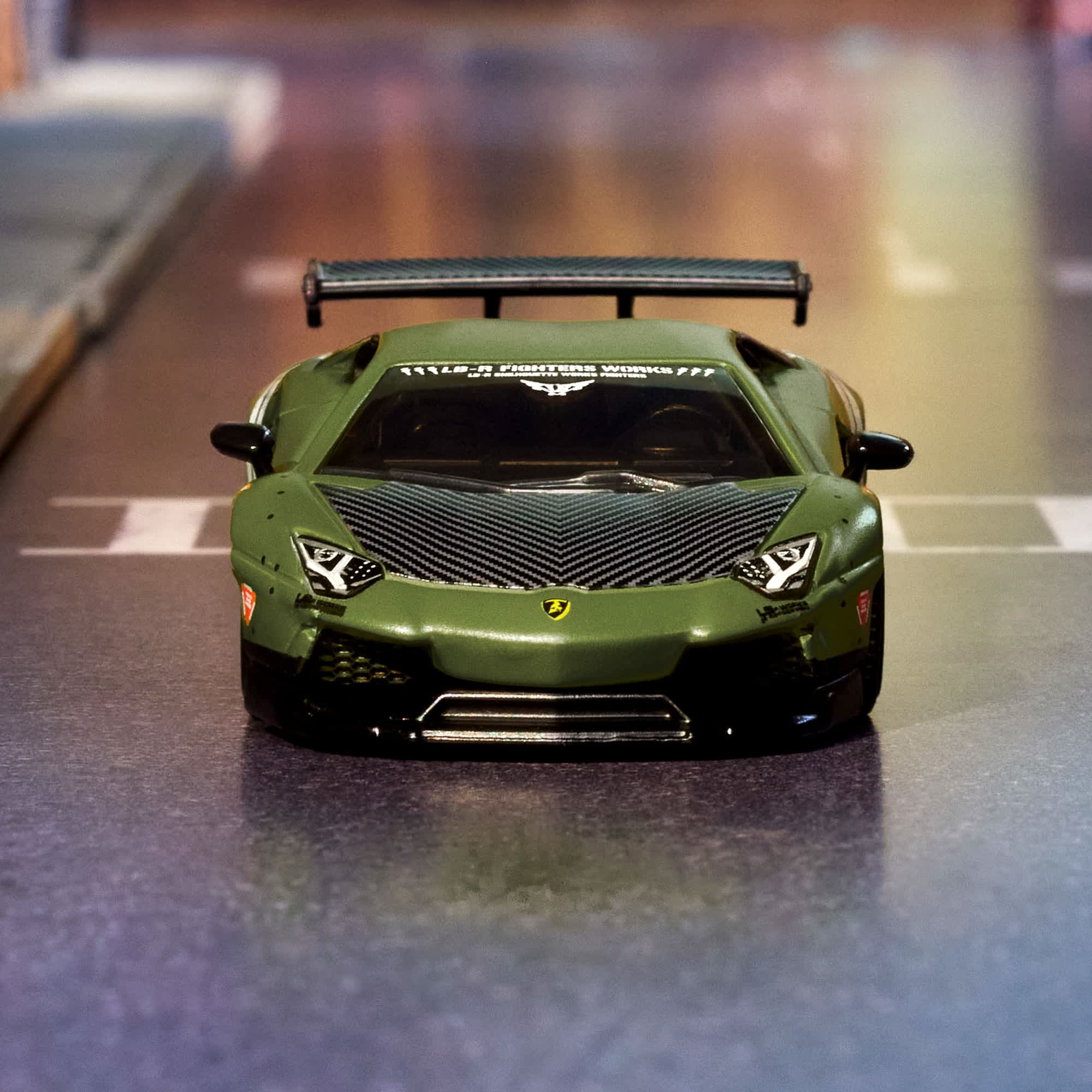 HWJNF04 Hot Wheels Elite 64 LBWK Lamborghini Aventador LP 700-4